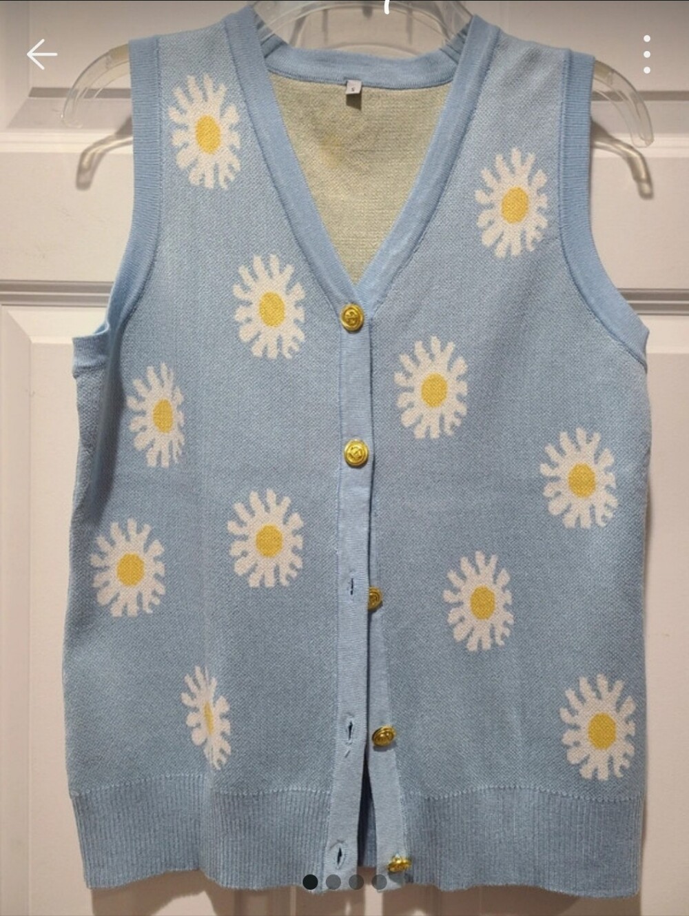 NWOT Light blue daisy gold button Up sweater vest Small